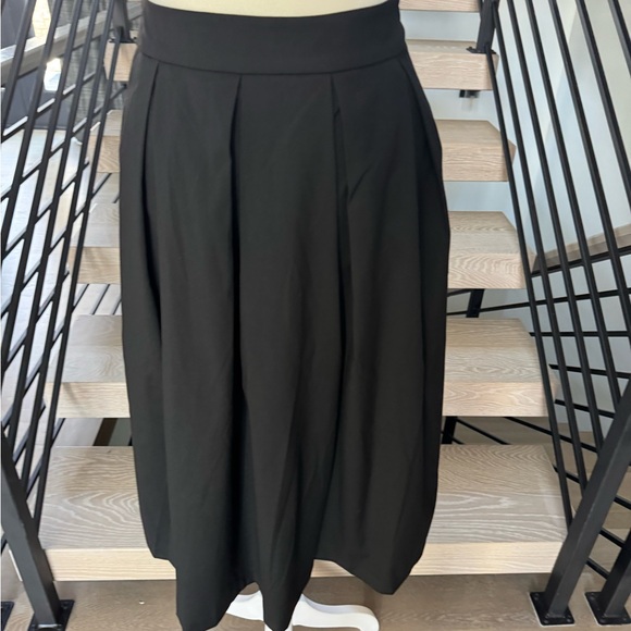 New Elegant Black Pleated Skirt size XS with pockets - Picture 14 of 16